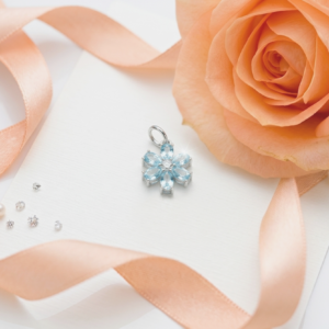 Přívěsek Pomněnka